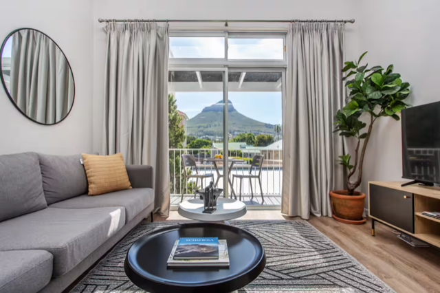 To Let 1 Bedroom Property for Rent in Oranjezicht Western Cape